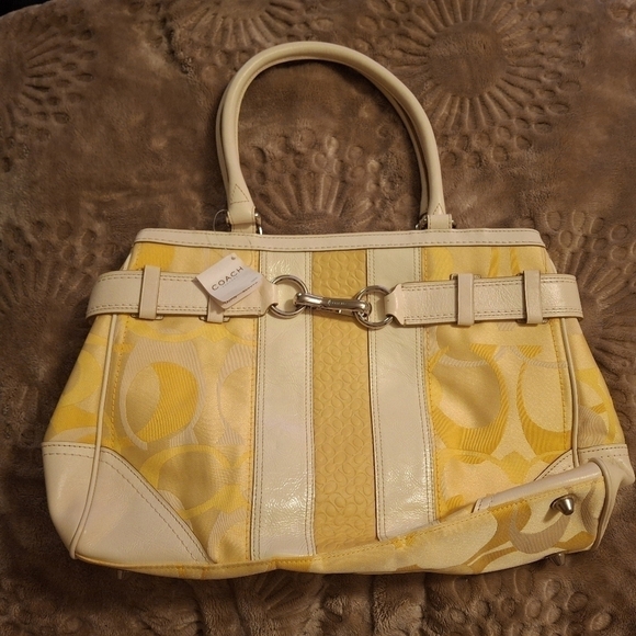 Coach Handbag - Picture 1 of 13